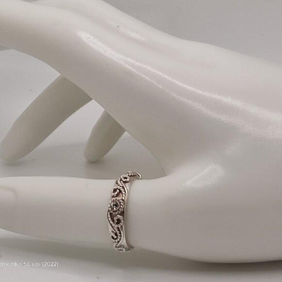 Cutest little braided silver ring, Size 7 1/2 - Picture 2 of 11